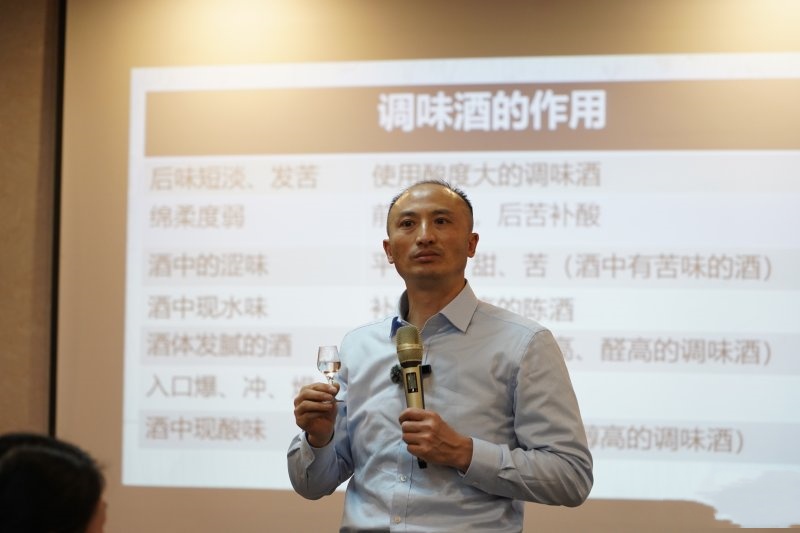 110731835908_w800_副本.jpg
