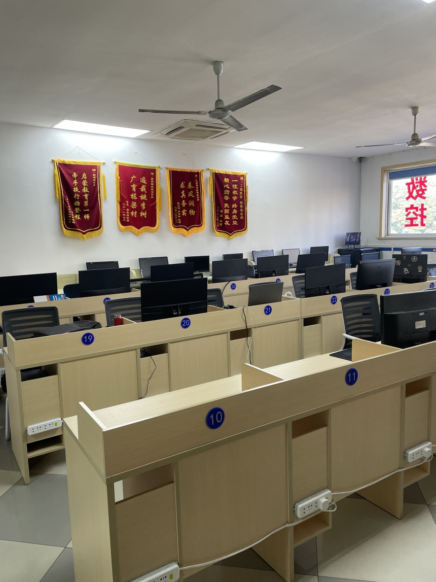 蘇州恒工智能教育環(huán)境
